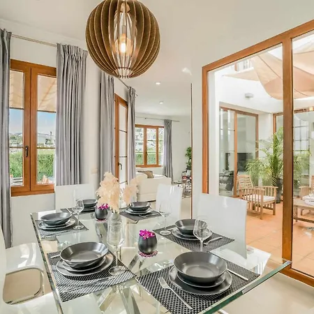 Vila Con Piscina Climatizada Y Vistas Al Golf