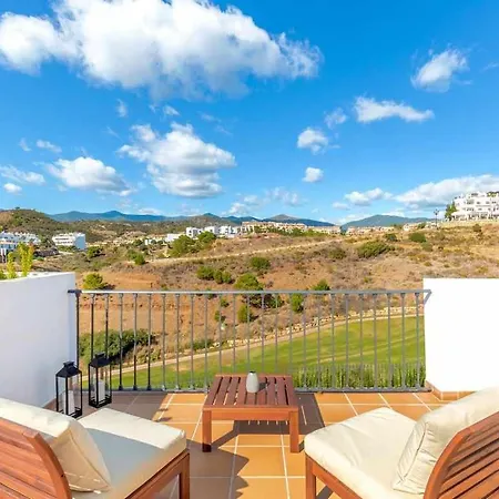 Villa Villa Con Piscina Climatizada Y Vistas Al Golf Estepona