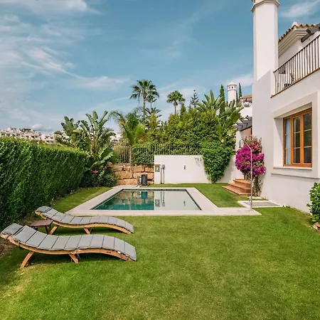 Con Piscina Climatizada Y Vistas Al Golf *