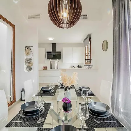 Villa Con Piscina Climatizada Y Vistas Al Golf Villa Estepona