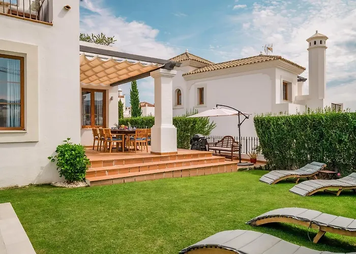 Villa Villa Con Piscina Climatizada Y Vistas Al Golf