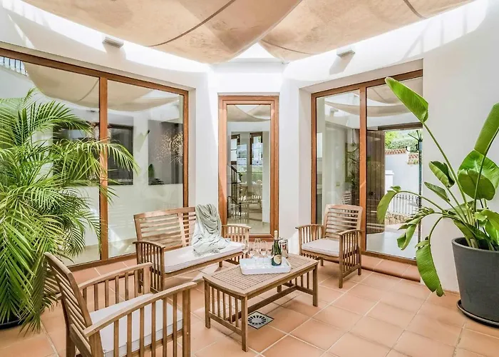 Con Piscina Climatizada Y Vistas Al Golf * Estepona