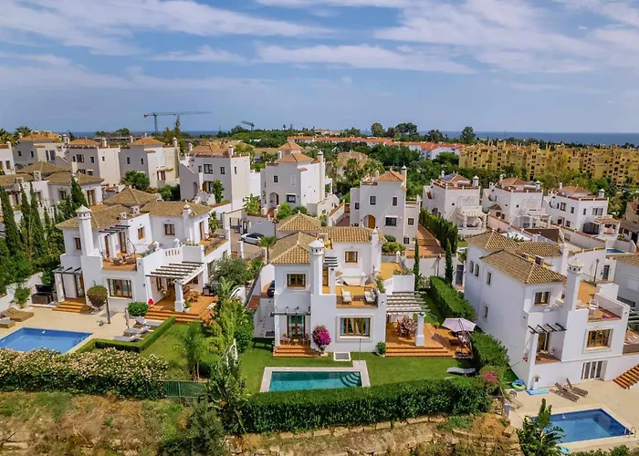 Con Piscina Climatizada Y Vistas Al Golf *
