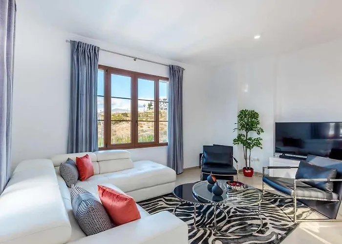 Villa Con Piscina Climatizada Y Vistas Al Golf Villa