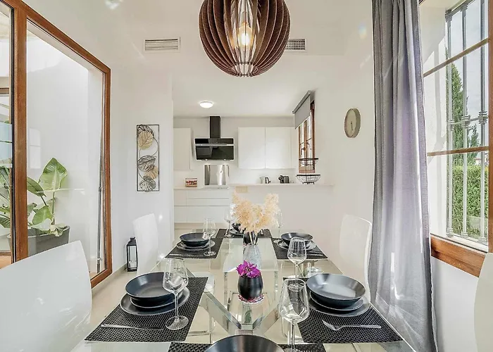 Villa Con Piscina Climatizada Y Vistas Al Golf Villa Estepona