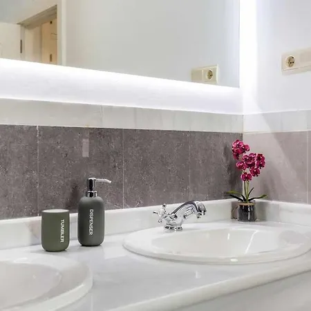 Con Piscina Climatizada Y Vistas Al Golf Вилла *