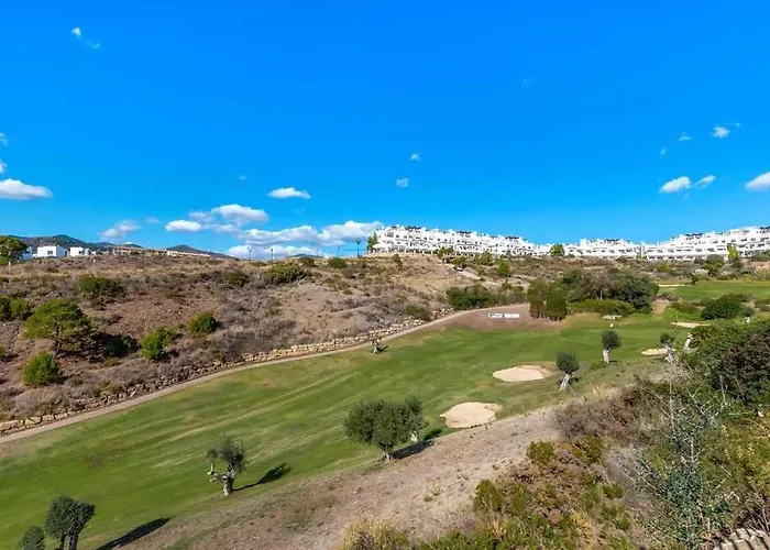 Con Piscina Climatizada Y Vistas Al Golf * Estepona