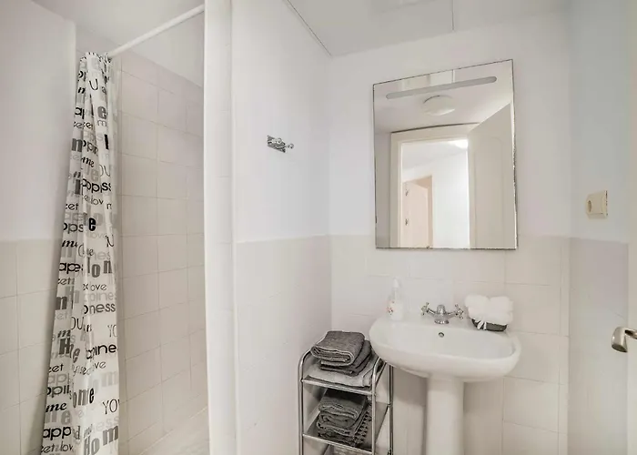 Con Piscina Climatizada Y Vistas Al Golf Villa Estepona