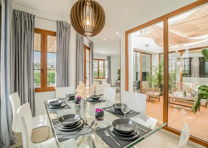 Villa Con Piscina Climatizada Y Vistas Al Golf