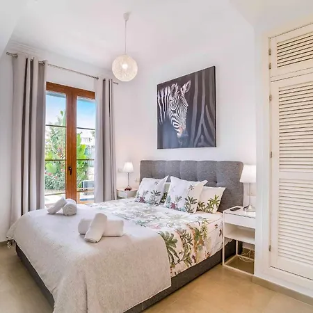 Villa Con Piscina Climatizada Y Vistas Al Golf *
